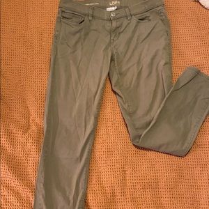 Olive/army LOFT green pants.